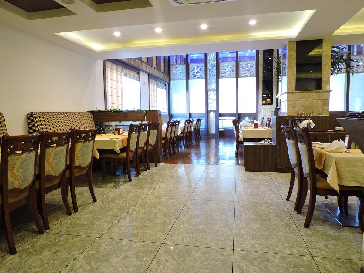Hotel Devashish Haldwani Exterior photo